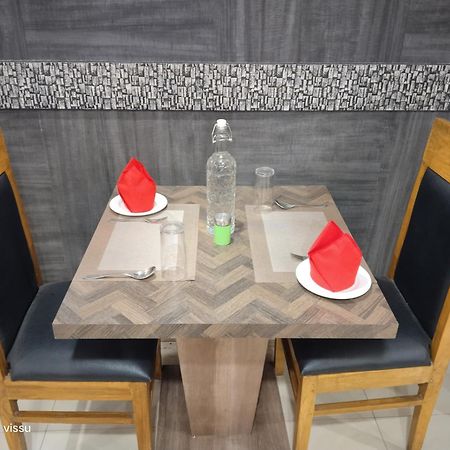 Variety Inn Patna  Bagian luar foto