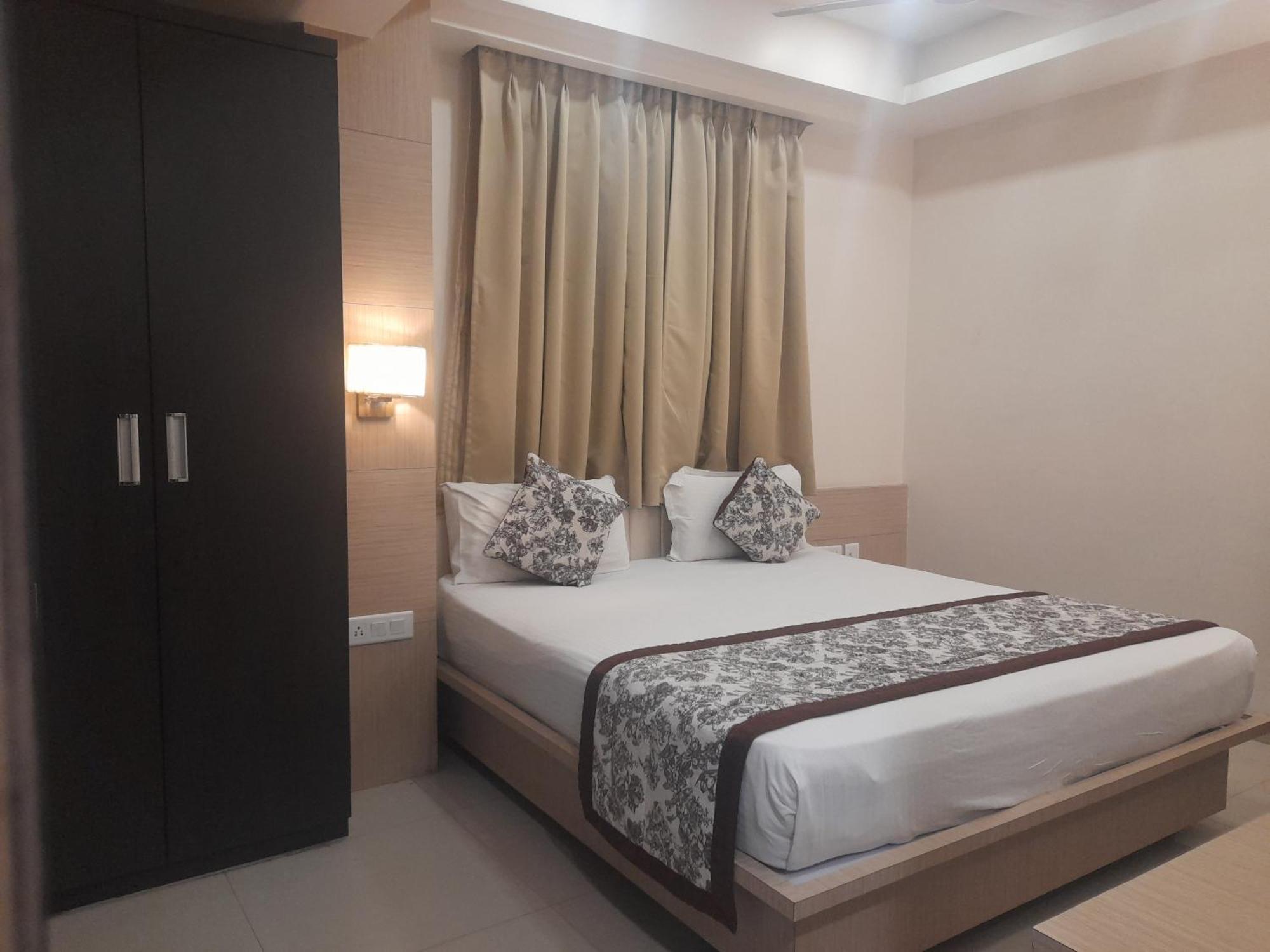 Variety Inn Patna  Bagian luar foto