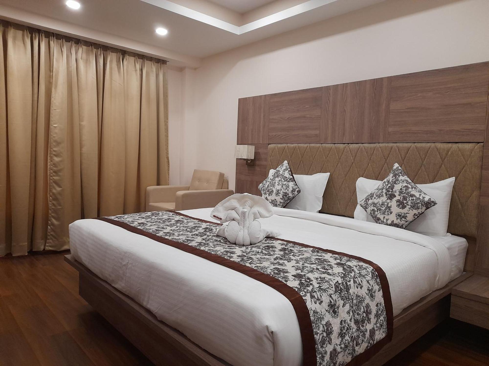 Variety Inn Patna  Bagian luar foto