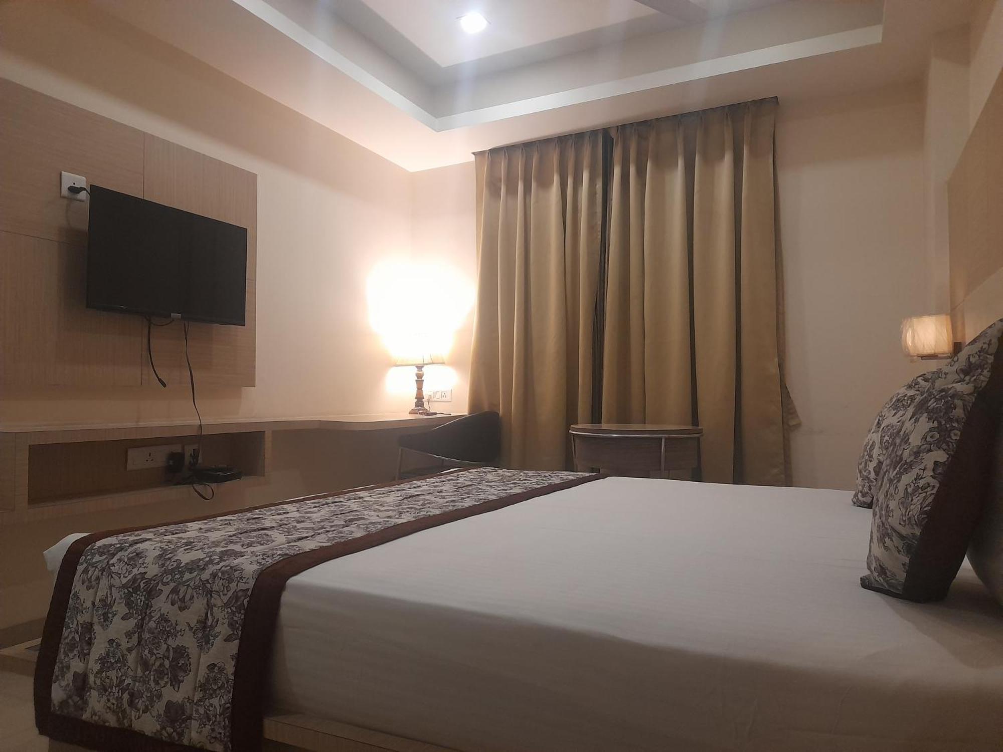 Variety Inn Patna  Bagian luar foto
