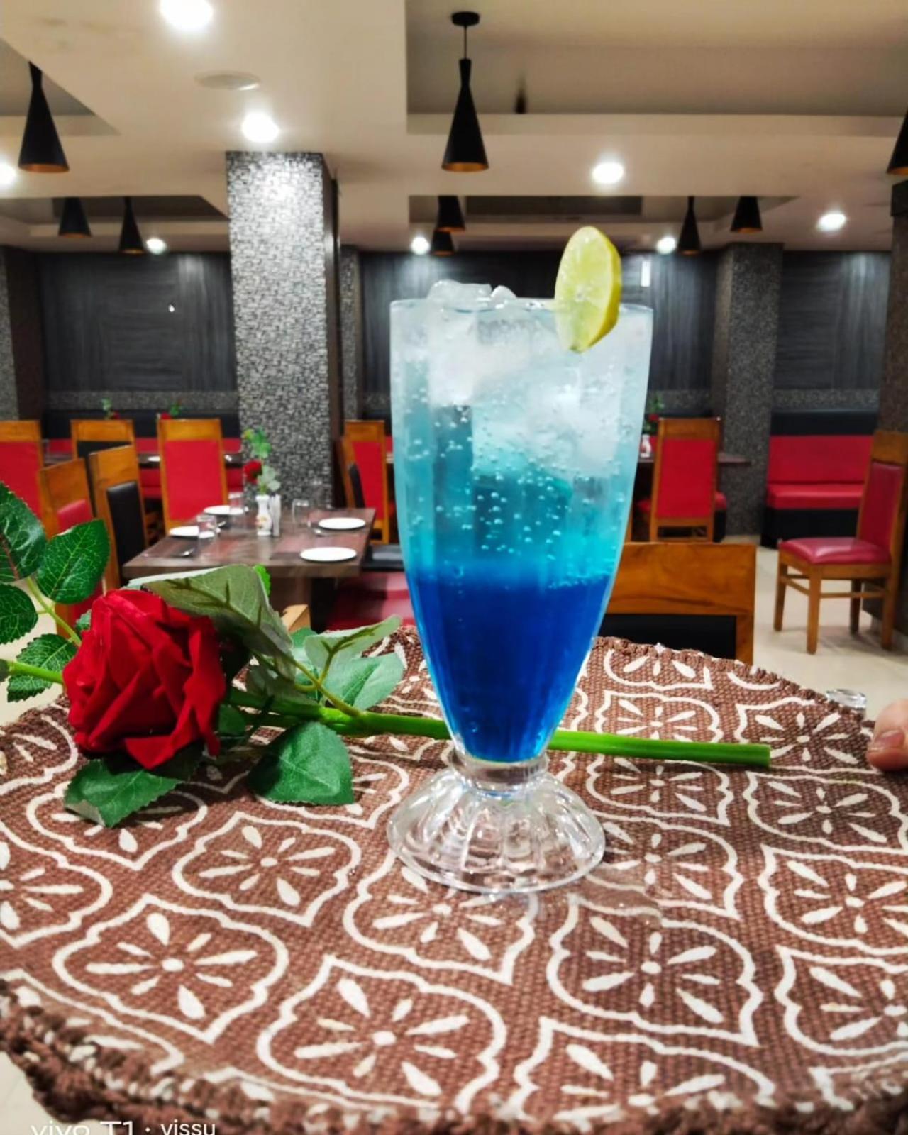 Variety Inn Patna  Bagian luar foto